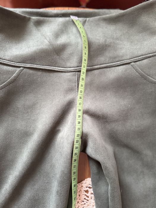 Косрюм брючний жіночий