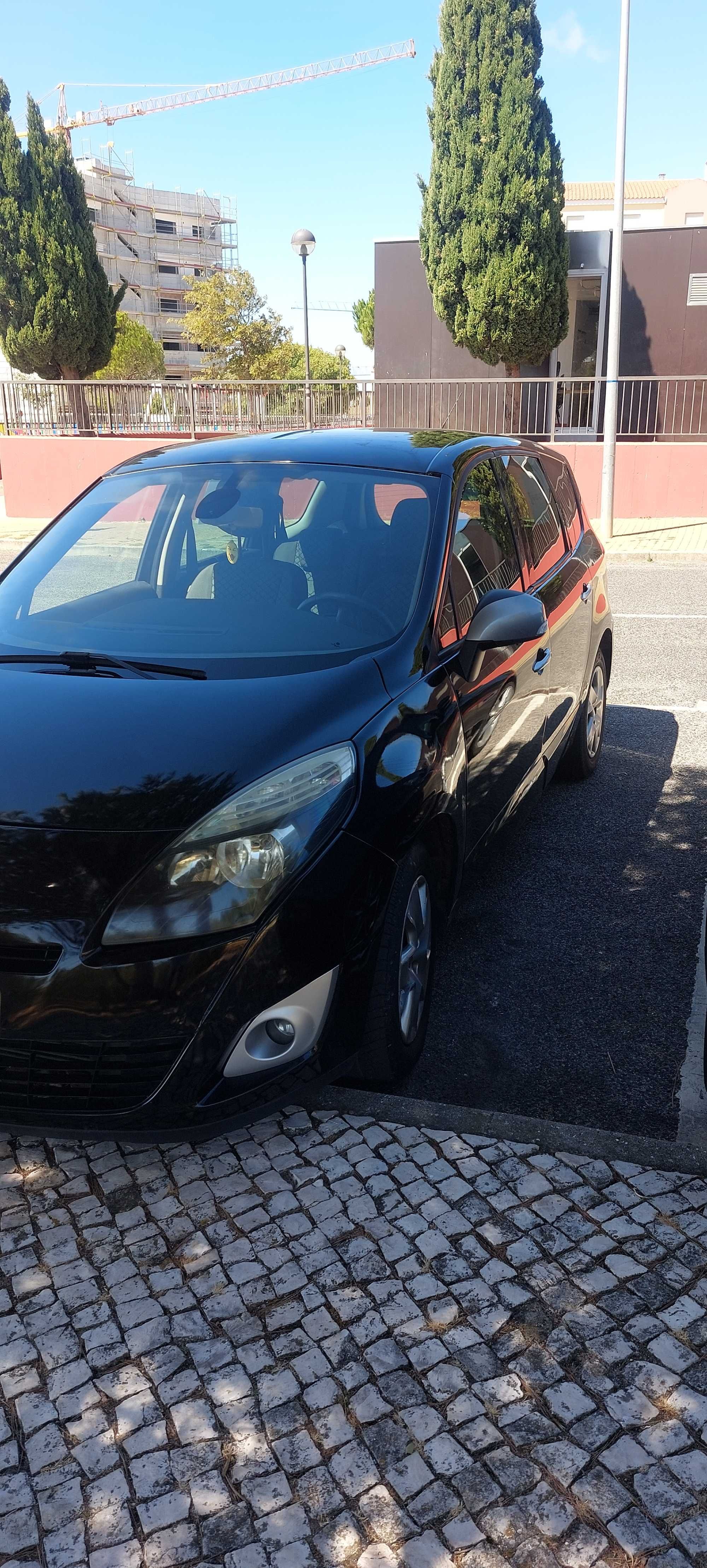 Renault Scenic 7. Lug