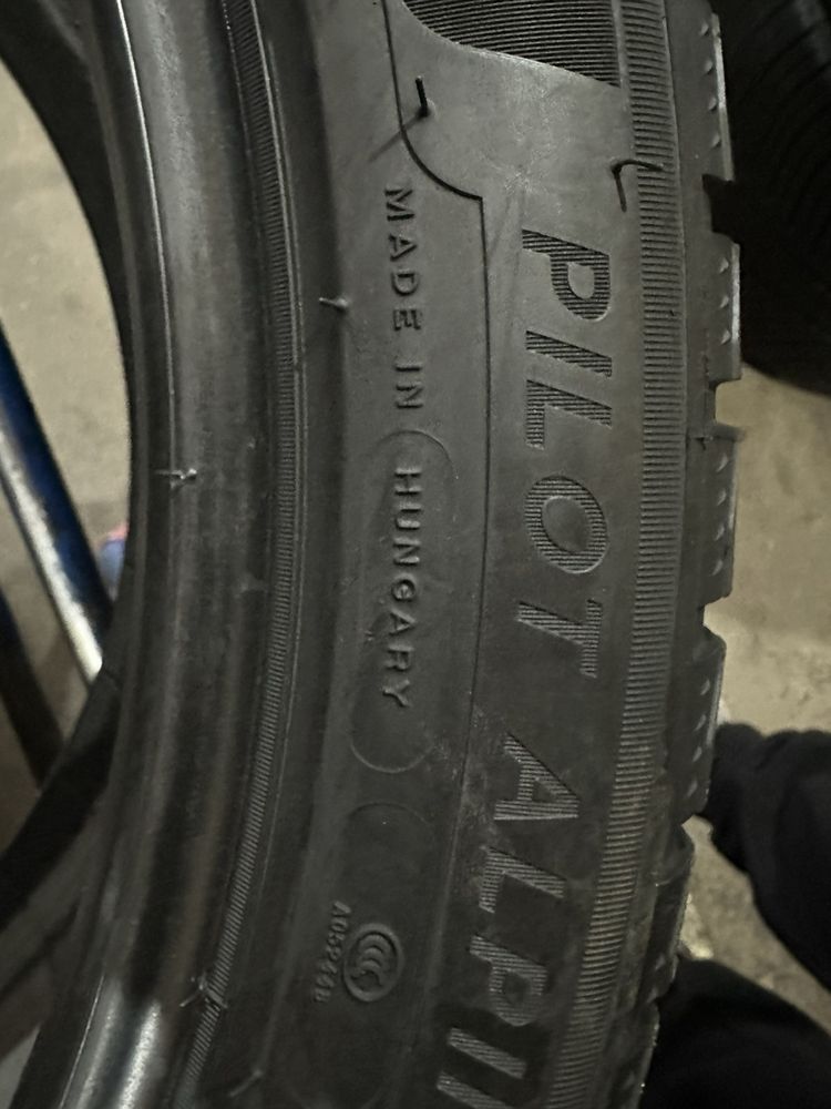 275/40/21 R21 Michelin Pilot Alpin 5 4шт зима