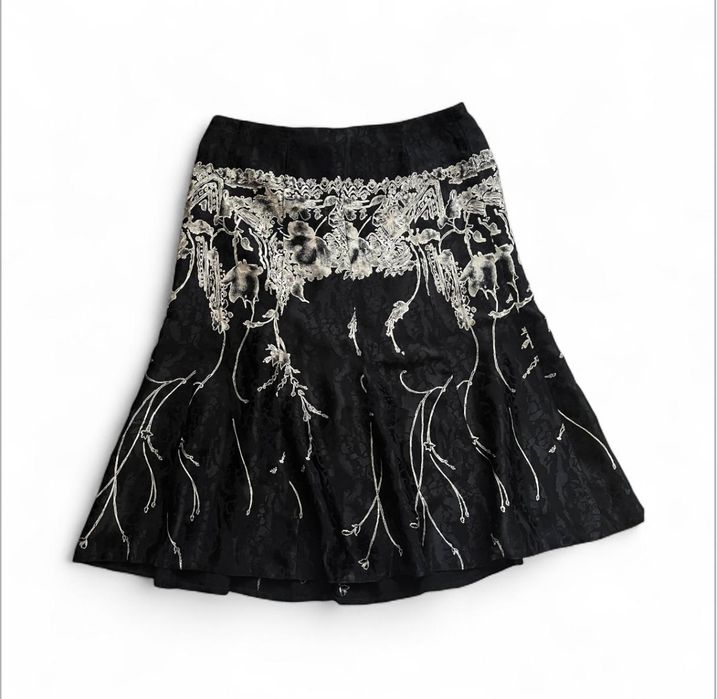 Спідниця жіноча чорного кольору з білим візерунком L-XL розмір б/у