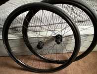 Koła szosowe Bontrager Paradigm SL + opony Bontrager R1