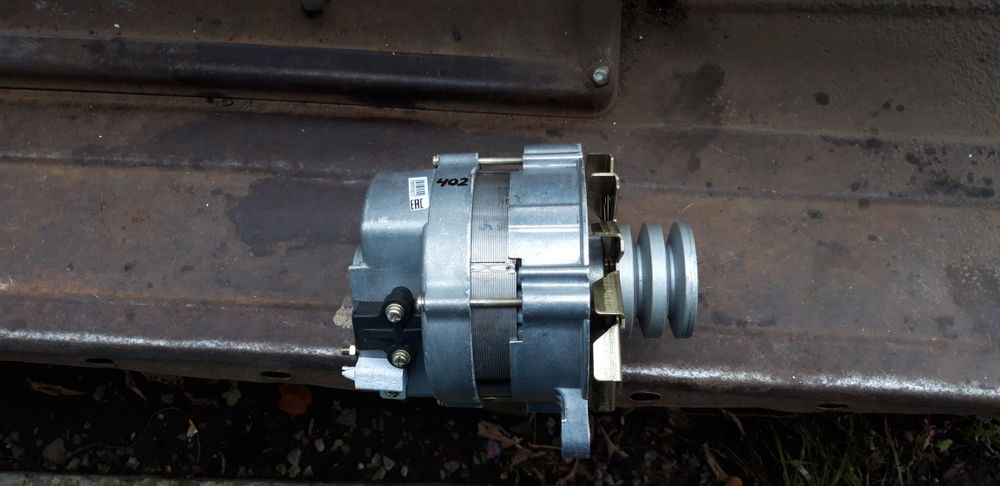 Генератор на 402 двигатель ПЕКАР новый