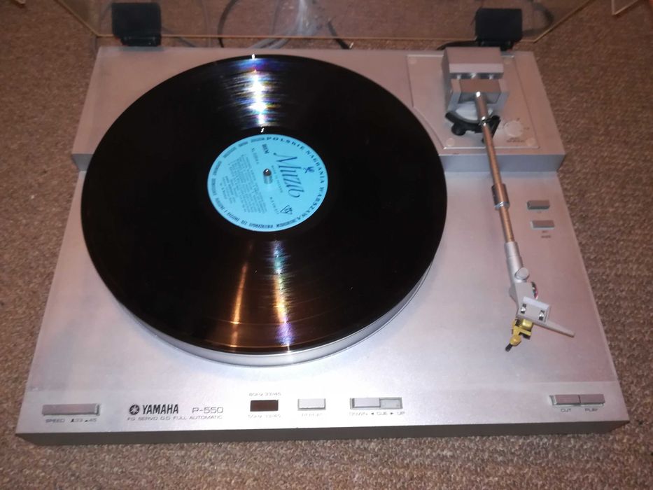 yamaha gramofon p-550