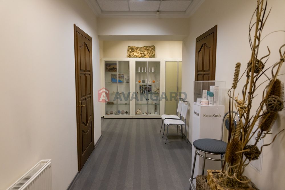 Продаж офісне приміщення 127 кв Центральний район міста