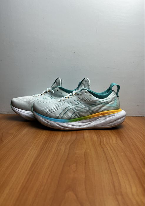 Кроссовки Asics Gel Nimbus 25 размер 39 оригинал спортивные бег run