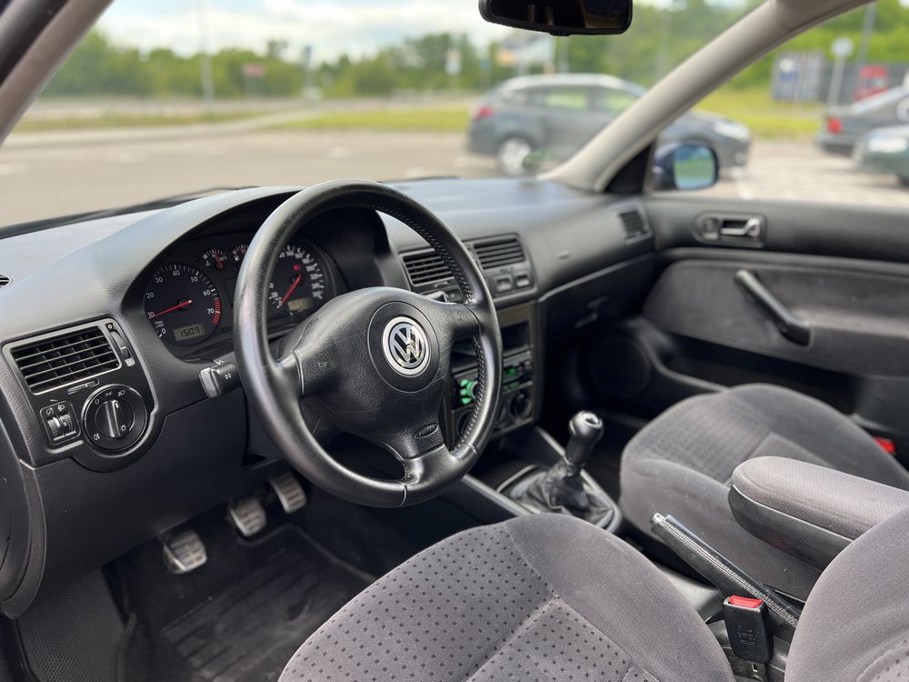 Продам VW BORA GOLF 1.6 mpi