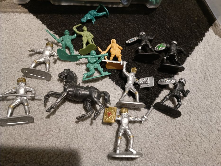 Figurki żołnierzyków