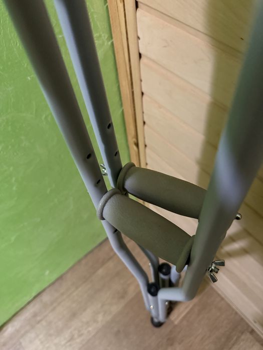 Костилі, милиці