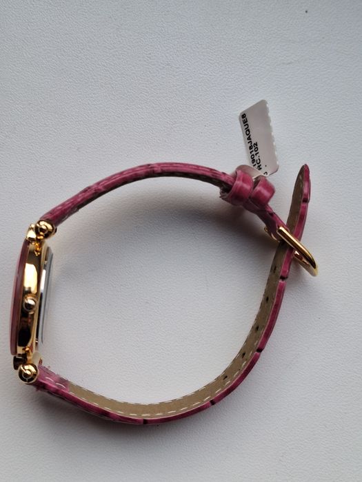 Годинник швейцарський жіночий