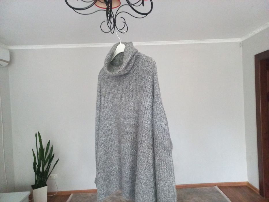 Неймовірна кофта , дуже стильна.