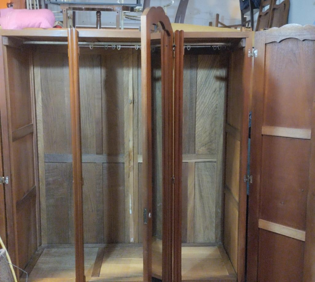 Guarda roupa impecável