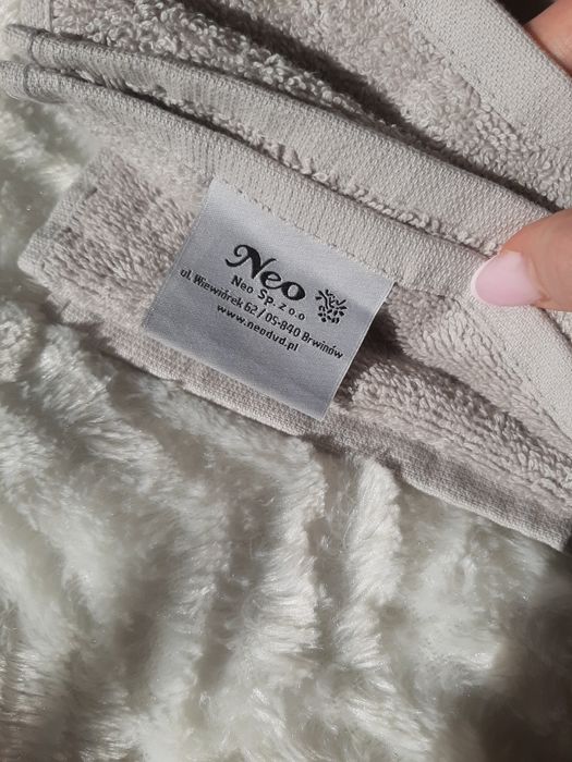 Duży jasno szary ręcznik kąpielowy bawełniany Laguna Neo