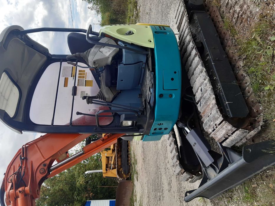 Екскаватор гусеничний HITACHI ZX30UR