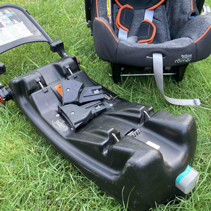 Дитяче автокрісло britax romer baby-safe ii-size автолюлька автокресло