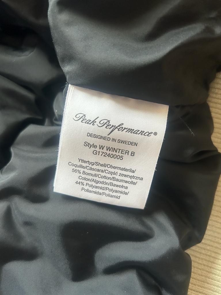 Beżowa puchowa kurtka peak performance y2k streetwear vintage oversize