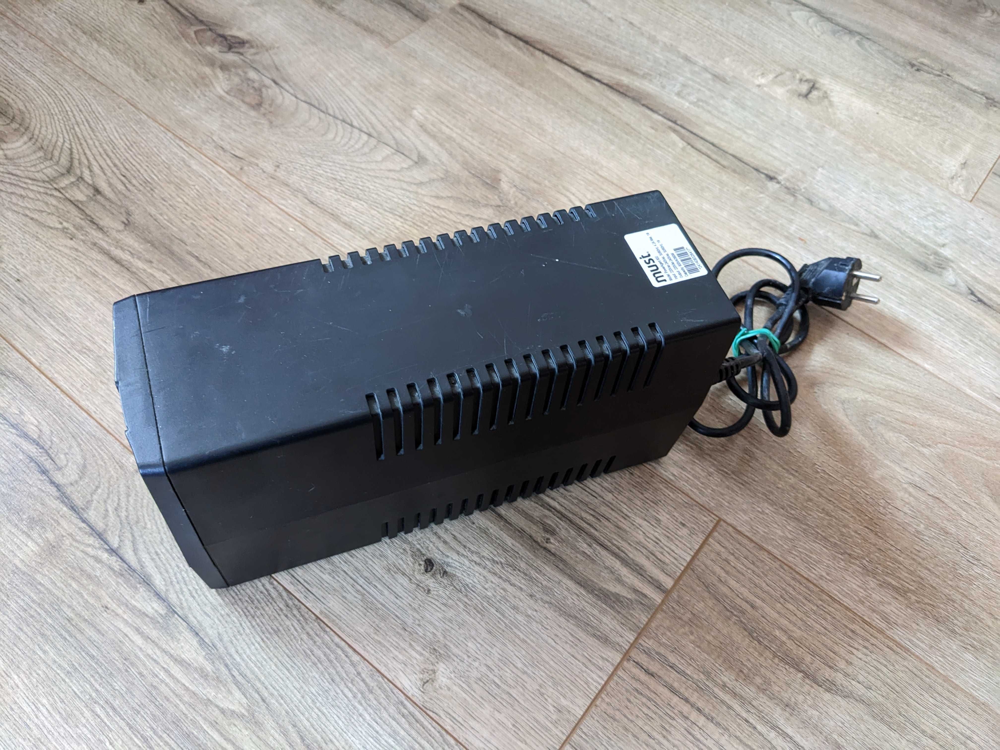 Блок безперебійного живлення UPS, ИПБ, APC MUST 650VA-500VA 360W-300W
