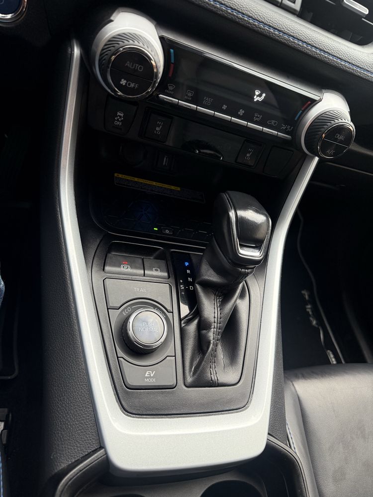 Toyota Rav4 Hybrid Повний привід Style