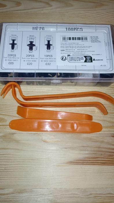 Затискачі в авто 100 шт. Клипси.