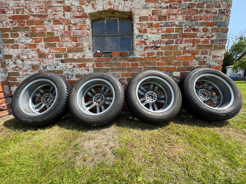 Felgi aluminiowe Mitsubishi wraz z oponami 17”