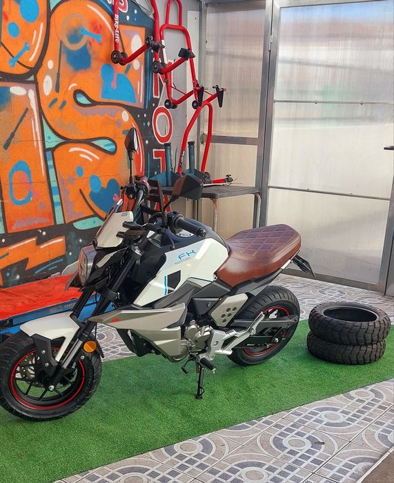 Moto 125cc Fk Motors scrambler // 550 km como nova