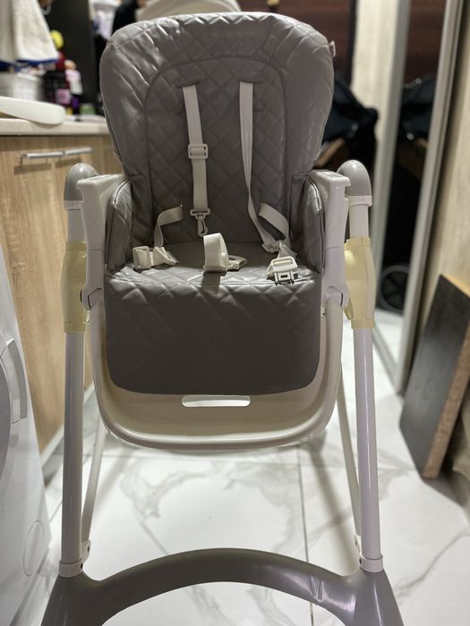 Столик для кормления Carello