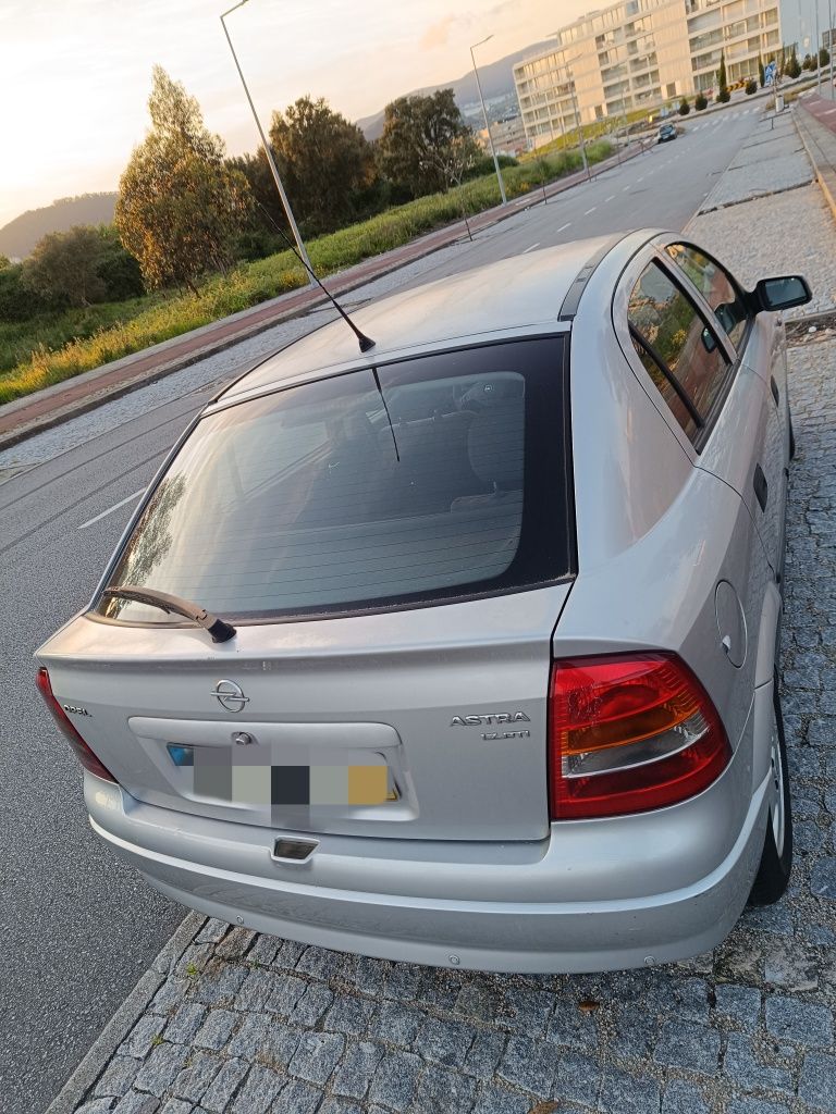 Opel Astra 1.7 DTI