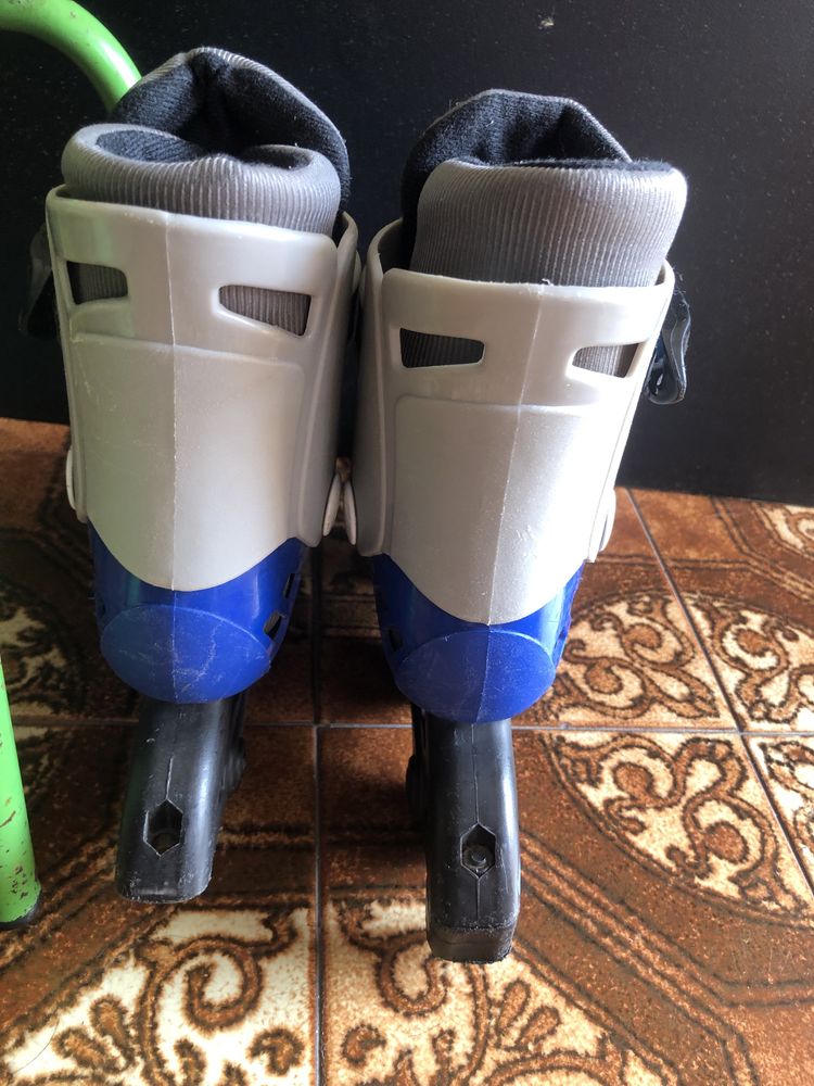 Patins em linha de plástico