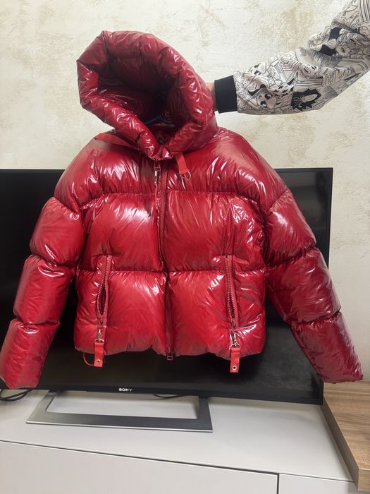 Куртка женская  в хорошем состоянии.