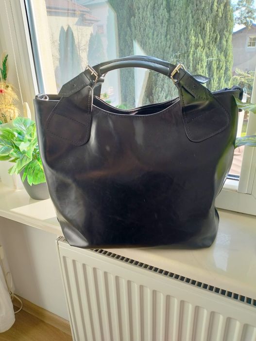 Torebka duża czarna.