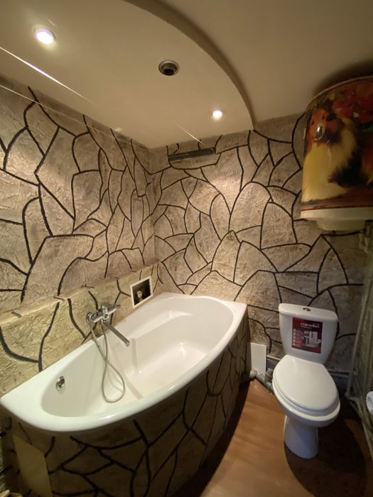 Продажа 1К -27,7 М. метро ХТЗ американка со своим санузлом и кухней