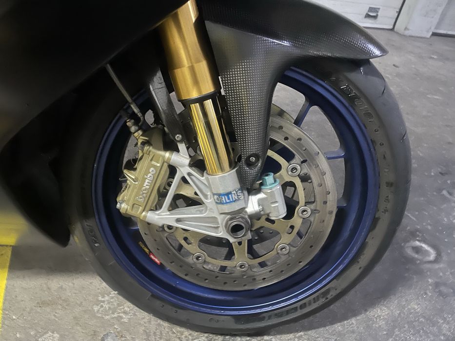 Aprilia RSV 1000 Factory