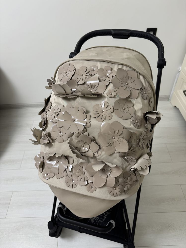 Прогулянкова Коляска Cybex Mios Simply Flowers Beige