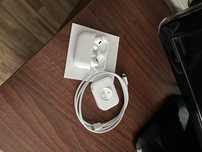 Apple AirPods pro 2 Lightning