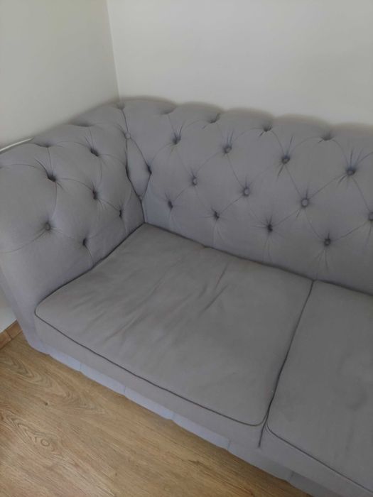 wygodna sofa rozkładana z pojemnikiem na pościel