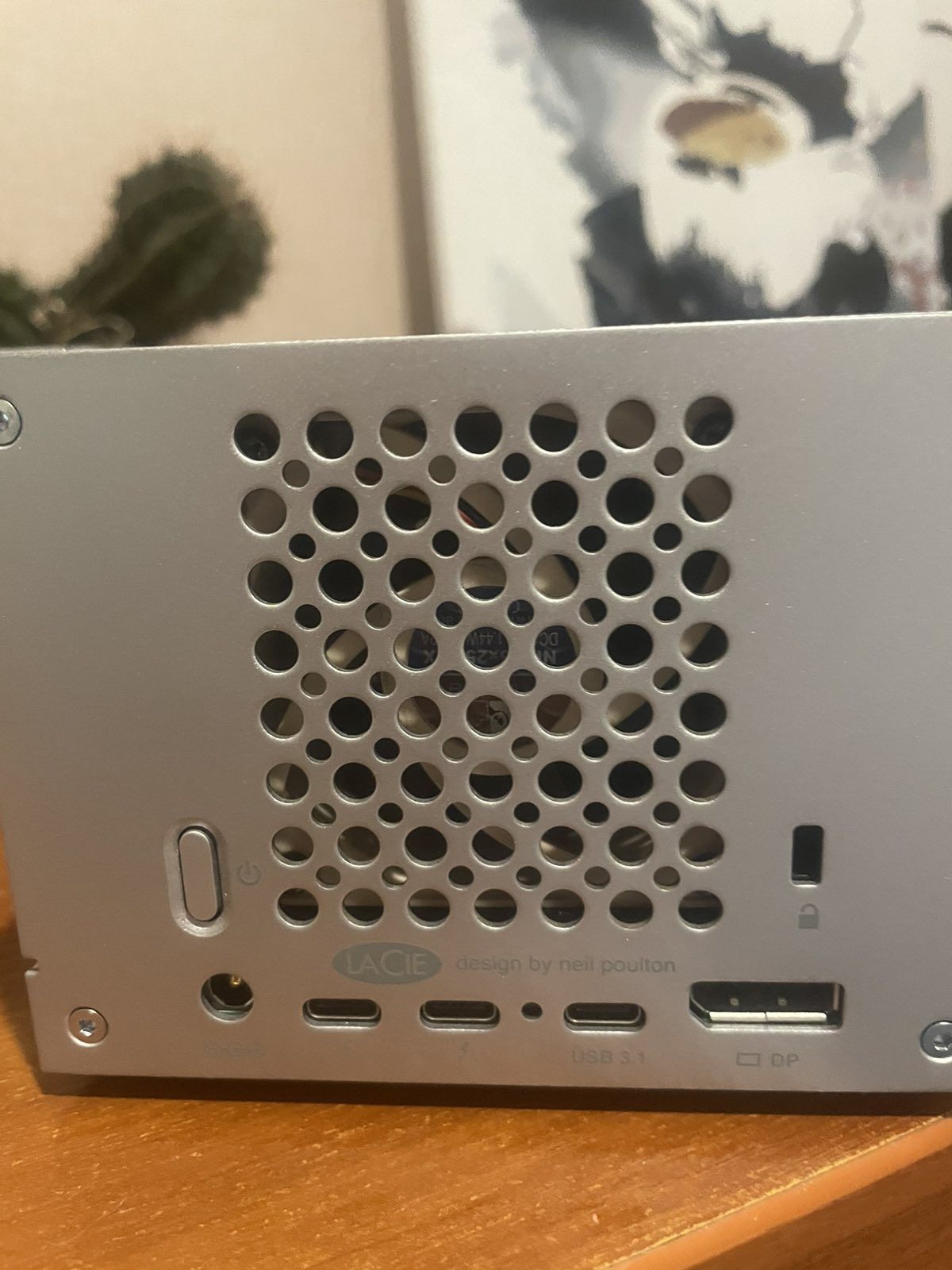 ПРОДАМ 28TB  Lacie 2Big Dock 28Tb V2 Thunderbolt  3 + USB 3.1