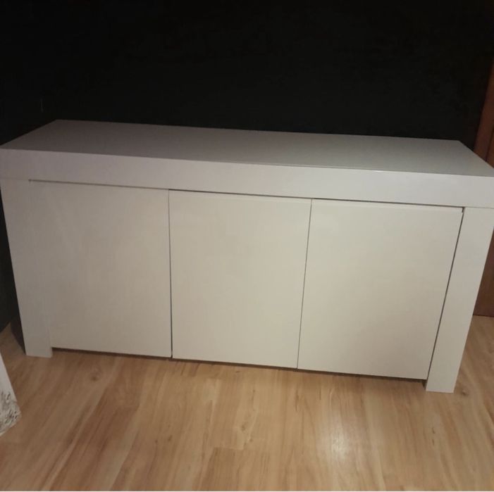 Nowoczesny zestaw białych mebli- komoda + szafka – wysoki połysk!