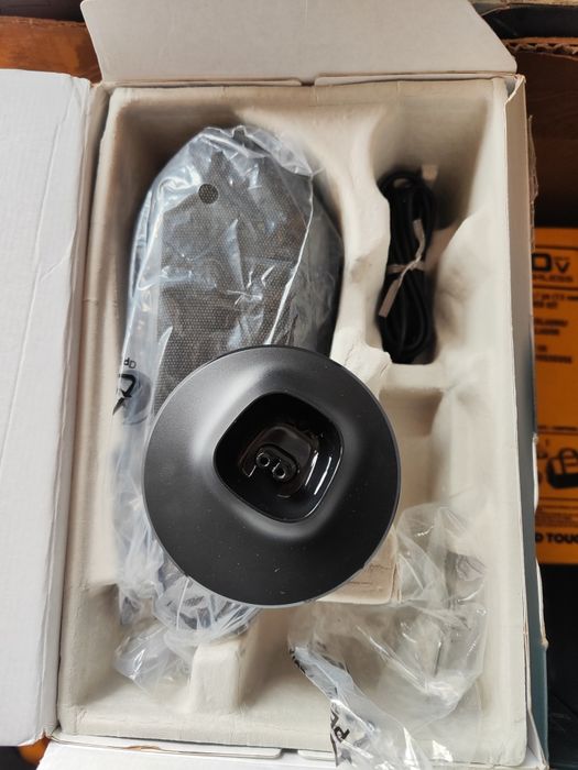 Електробритва Philips S7885/85 у максимальній комплектації