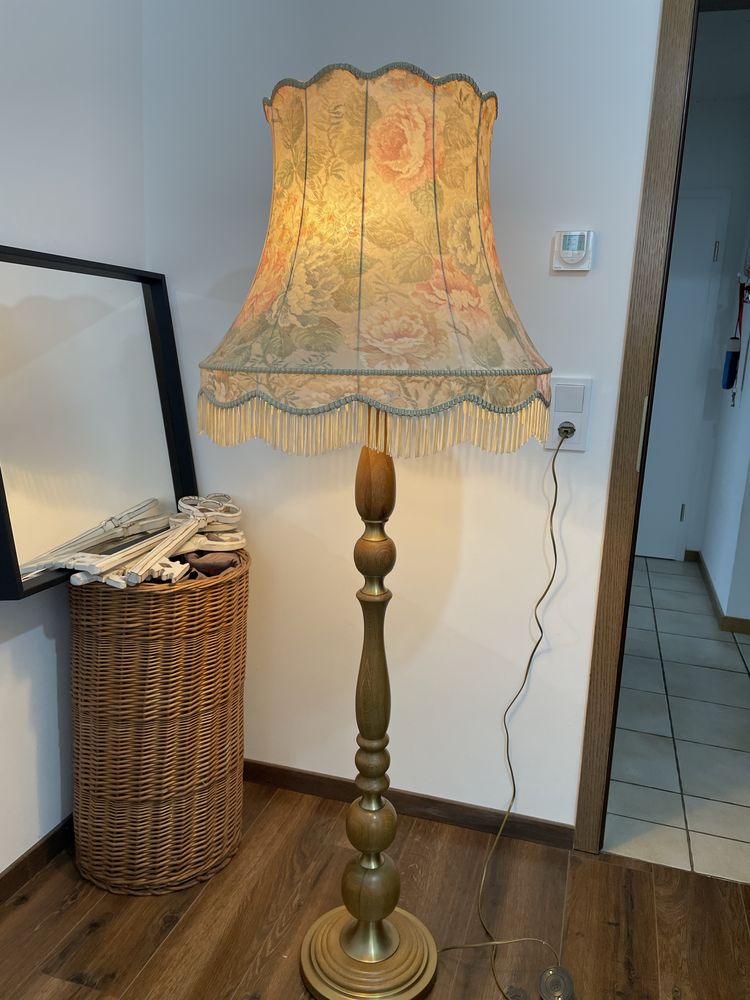 Piekna klasyka lampa w stylu vitage
