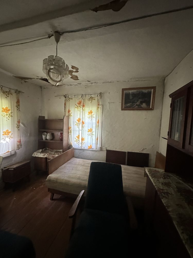 Продам земельну ділянку разом із будиночком у селі Рудка