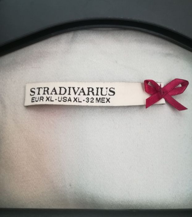 Stradivarius Marynarka beżowa rozmiar z metki XL.