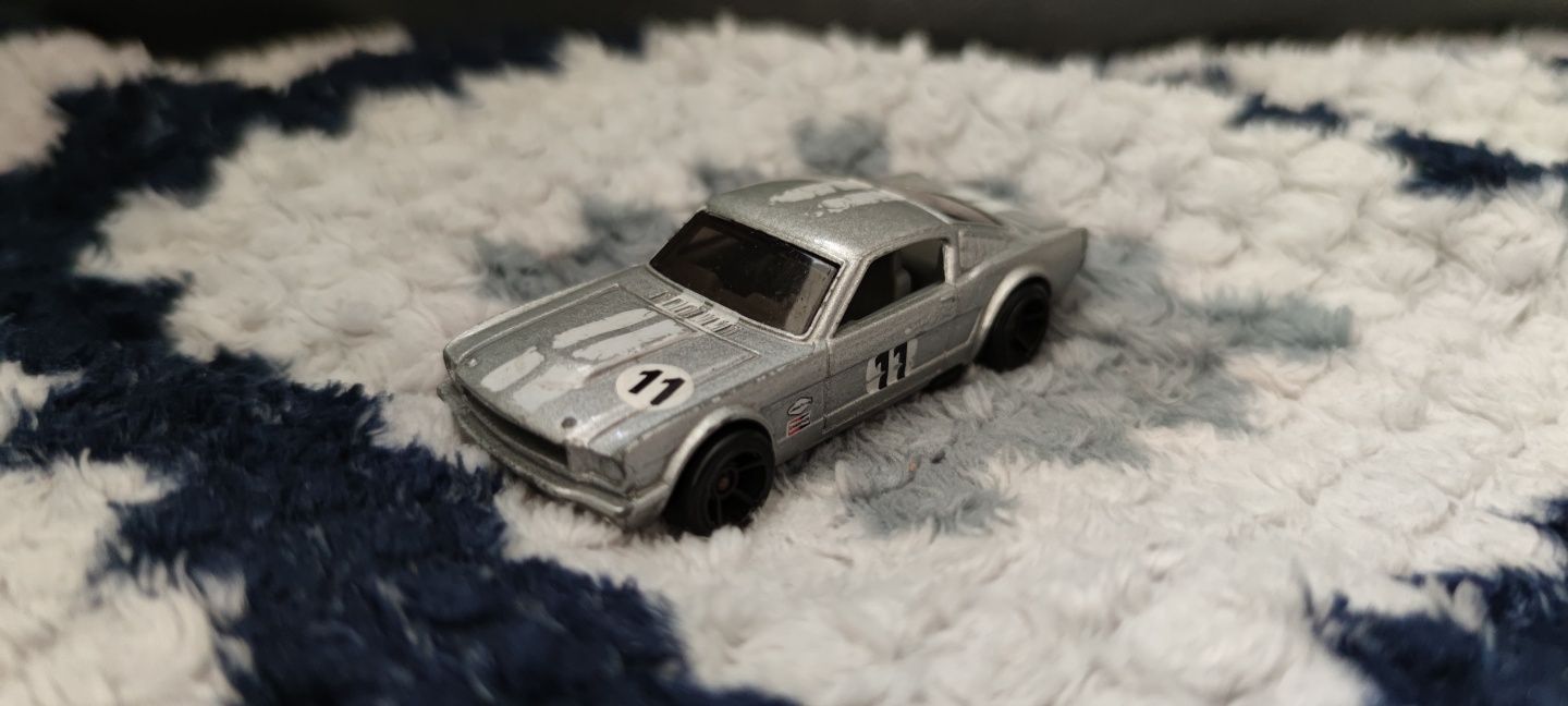 Hot Wheels 65 Mustang Fastback