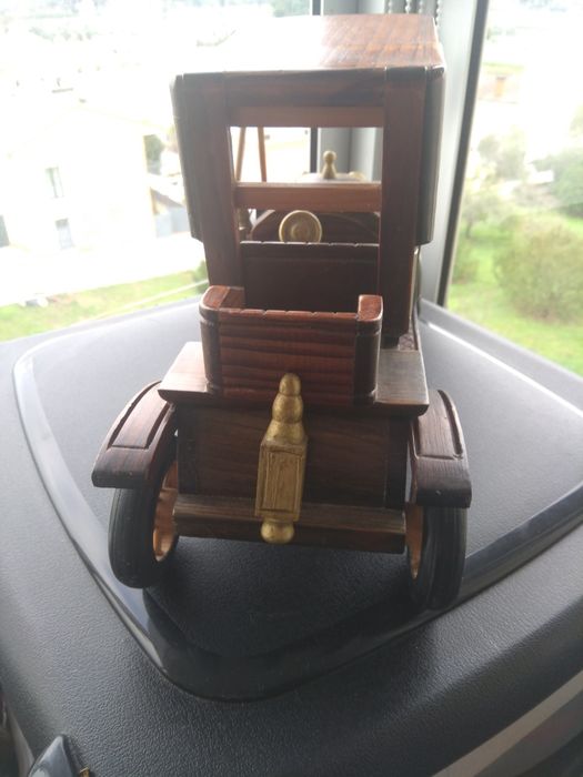 Carro em madeira, para decoração