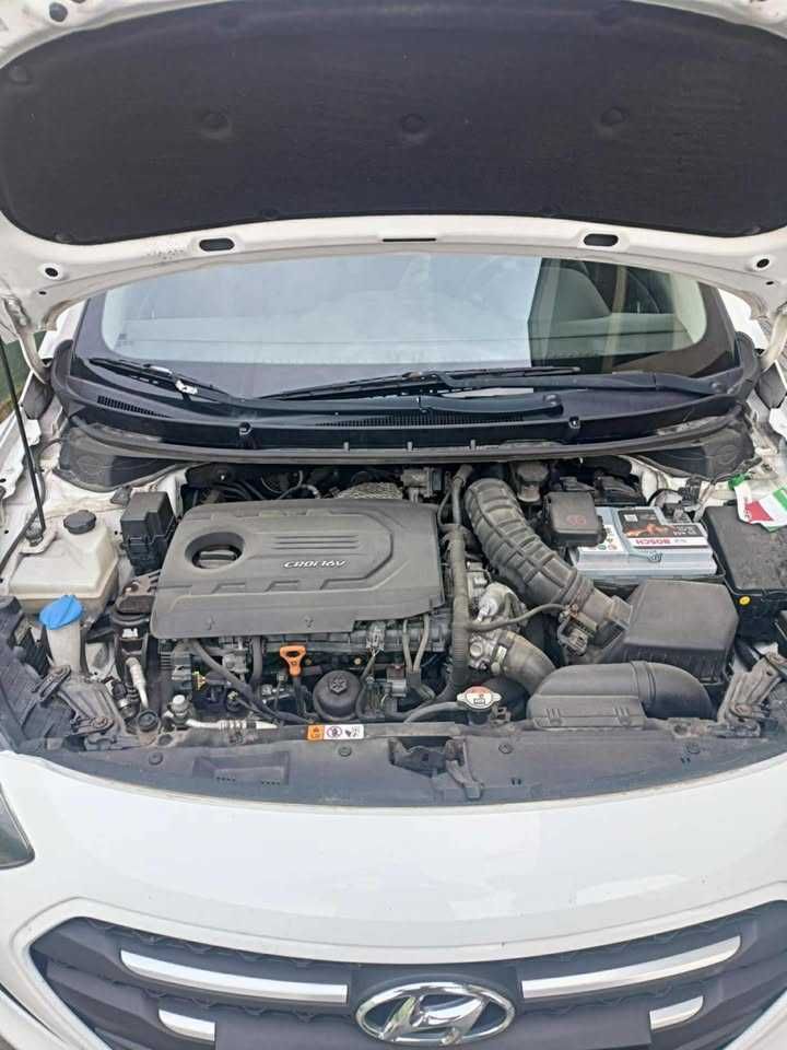 Hyundai i30 1.6 CRDi 2016 • Bezwypadkowy • Stan bardzo dobry