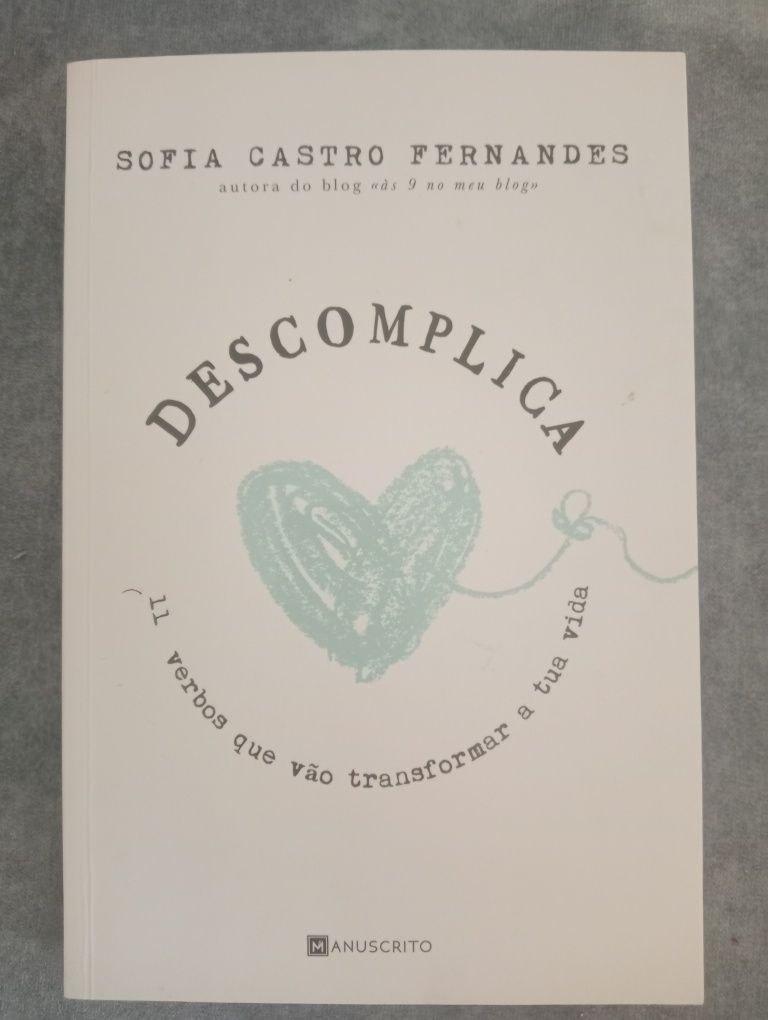 Livro "Descomplica - 11 verbos que vão transformar a tua vida"