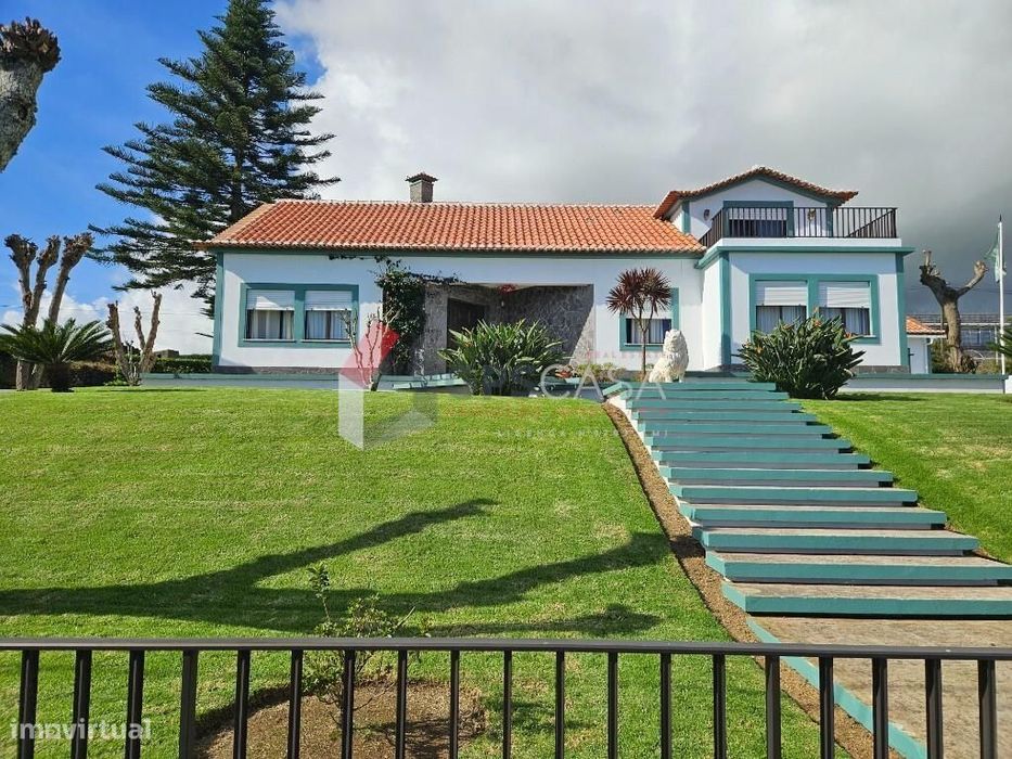 Moradia com vista mar e pronta a entrar