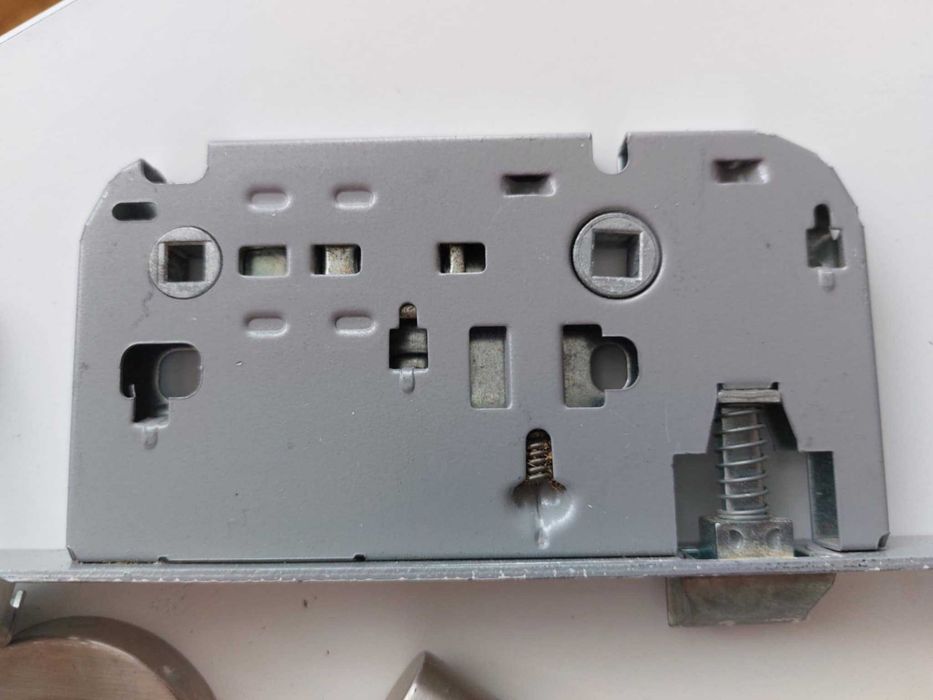 Zamek do drzwi łazienkowych