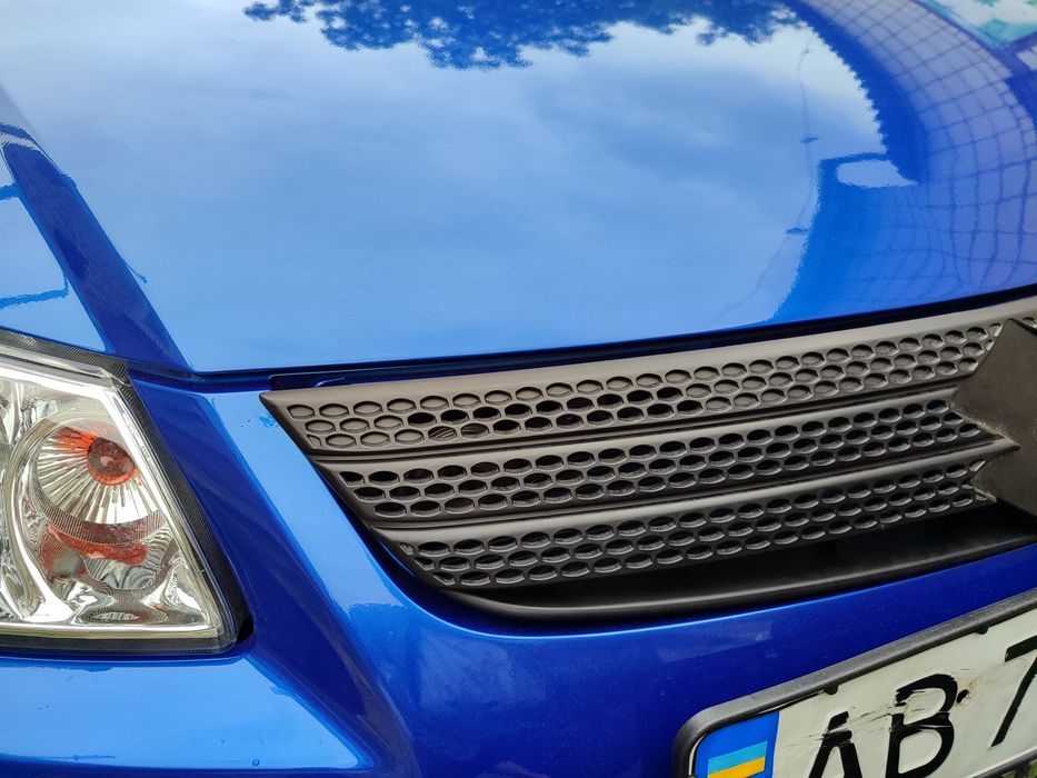 Решітка бампера до  Suzuki sx4 2008 року