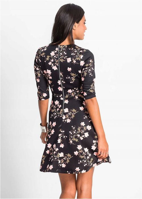 B.P.C sukienka czarna w kolorowe kwiaty rozkloszowana ^46
