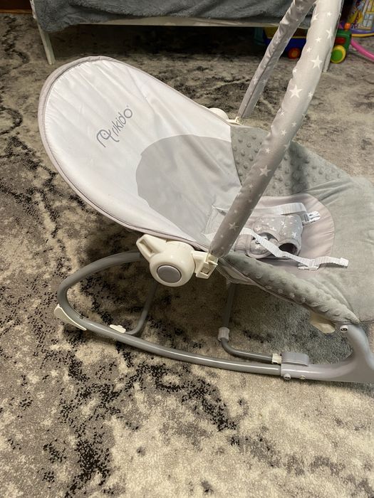 Крісло гойдалка для немовляти