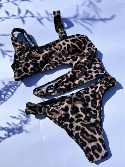 Купальники жіночі